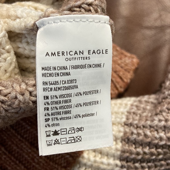 American Eagle oversized sweater-BOGO entire closet! - Picture 3 of 3